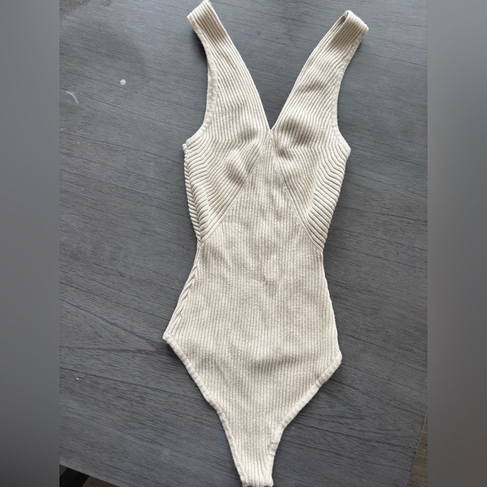 Abercrombie & Fitch Ribbed Knit Bodysuit Beige V-Neck Sleeveless S